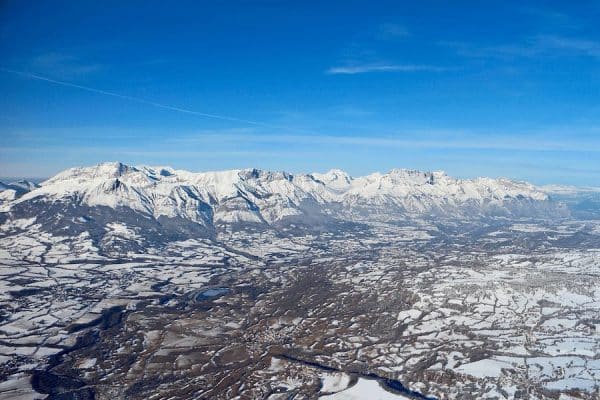 Les alpes du sud en hiver, la neige sur tous les massifs