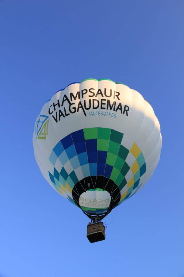 Notre montgolfière 3400m3 aux couleurs du Champsaur
